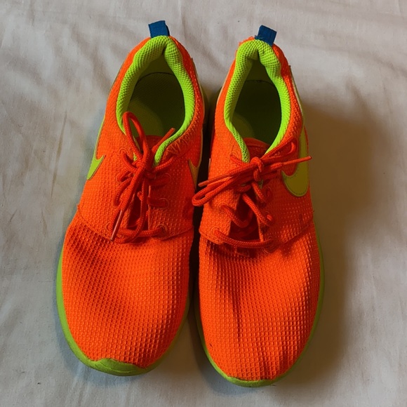 Nike Bright Roshe One - 4.5Y - Picture 4 of 5